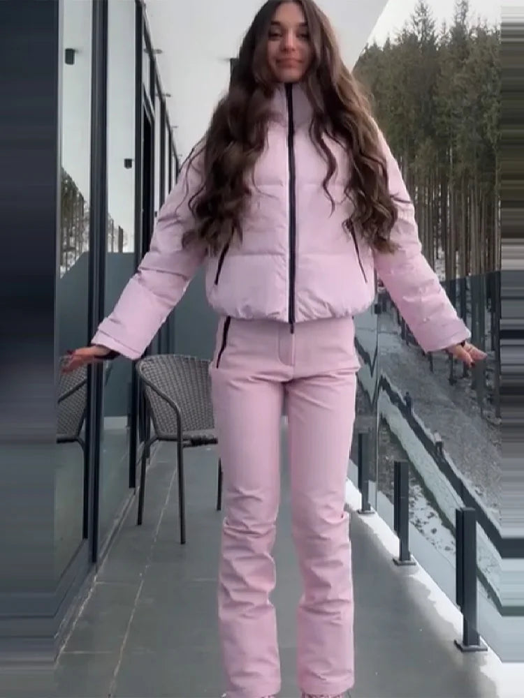 Conjunto de Invierno para Mujer – Chaqueta y Pantalón Impermeable y Cortaviento 2025