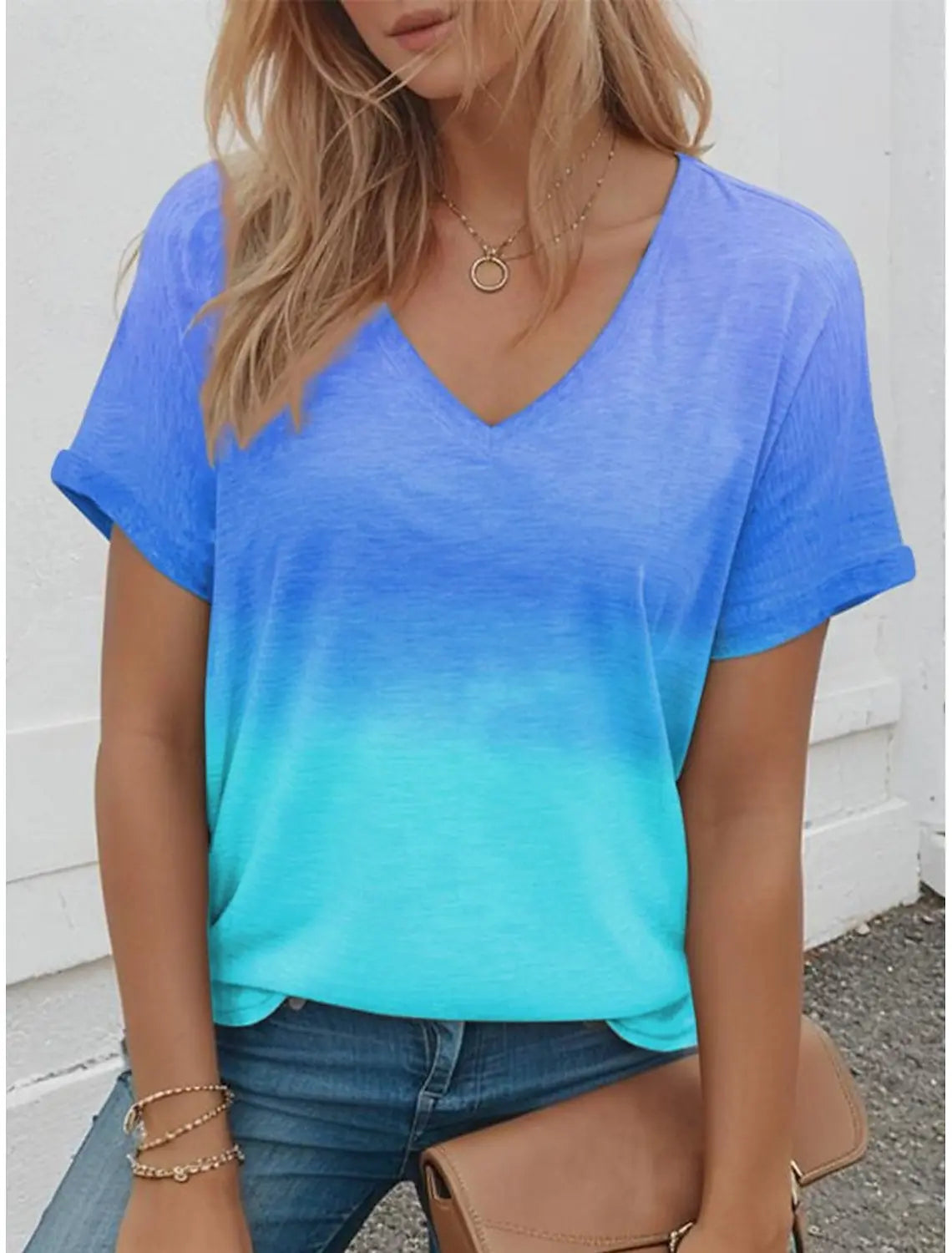 Camiseta Oversize de Mujer con Estampado 3D Degradado, Cuello en V y Estilo Streetwear