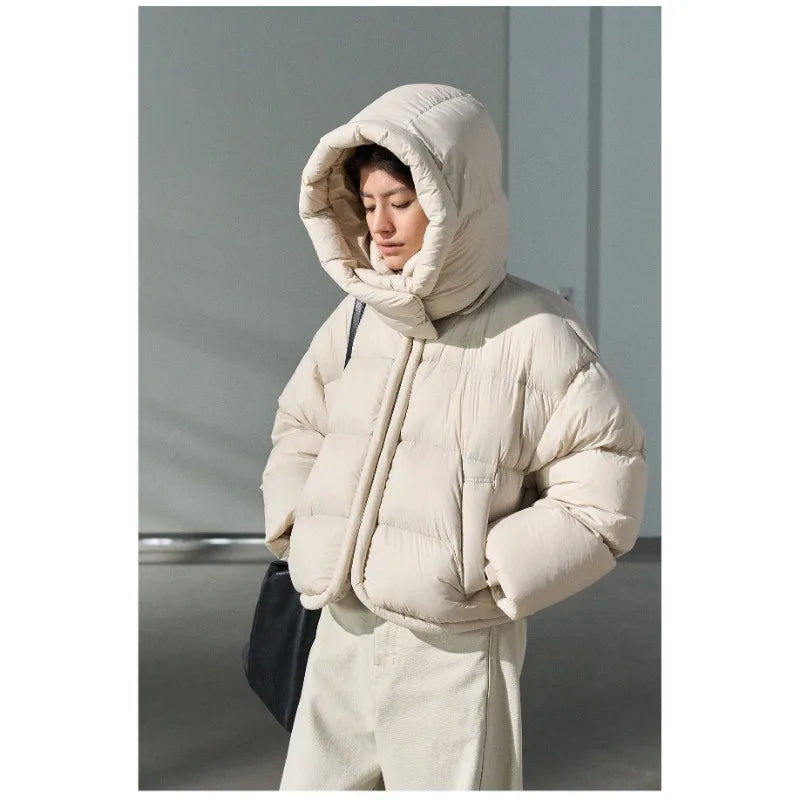 Chamarra Corta de Invierno para Mujer con Capucha y Cuello Alto